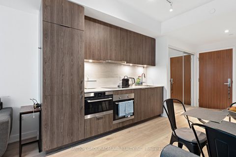 Photo 10 at 208 - 15 Queens Quay E, Waterfront Communities C8, Toronto