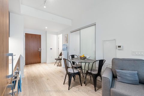 Photo 13 at 208 - 15 Queens Quay E, Waterfront Communities C8, Toronto