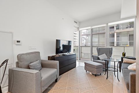 Photo 15 at 208 - 15 Queens Quay E, Waterfront Communities C8, Toronto