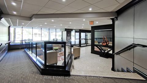 Photo 4 at 623 - 77 Maitland Place, South St. James Town, Toronto