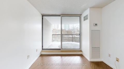 Photo 9 at 623 - 77 Maitland Place, South St. James Town, Toronto