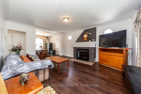 Photo 3 at 40 North Woodrow Boulevard, Birchmount, Toronto