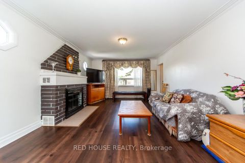 Photo 5 at 40 North Woodrow Boulevard, Birchmount, Toronto