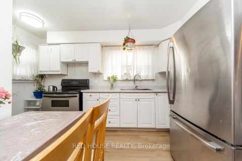 Photo 11 at 40 North Woodrow Boulevard, Birchmount, Toronto
