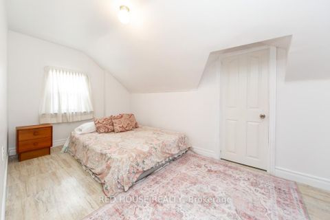 Photo 16 at 40 North Woodrow Boulevard, Birchmount, Toronto