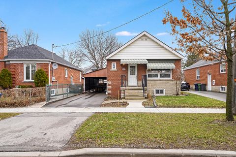 Photo 1 at 667 Pharmacy Avenue, Birchmount, Toronto