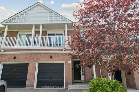 Photo 1 at 10 Tamarack Circle, The Westway, Toronto