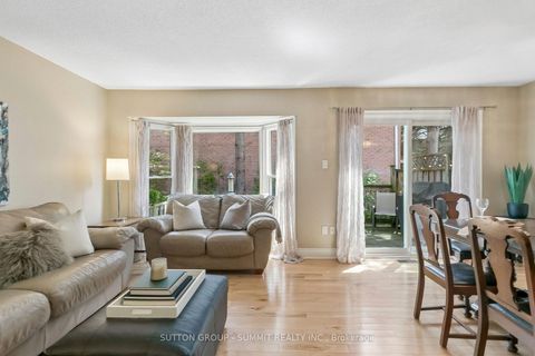 Photo 12 at 10 Tamarack Circle, The Westway, Toronto