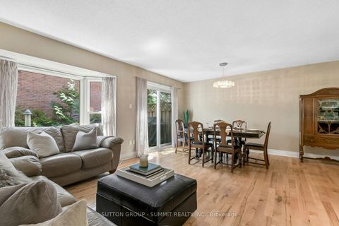 Photo 13 at 10 Tamarack Circle, The Westway, Toronto