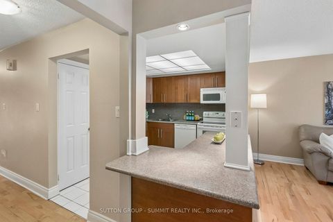 Photo 23 at 10 Tamarack Circle, The Westway, Toronto