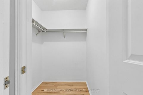 Photo 34 at 10 Tamarack Circle, The Westway, Toronto