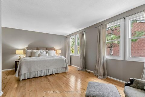 Photo 35 at 10 Tamarack Circle, The Westway, Toronto