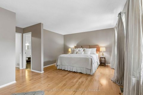 Photo 36 at 10 Tamarack Circle, The Westway, Toronto