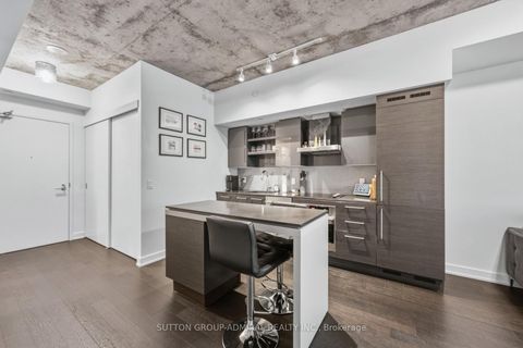 Photo 3 at 921 - 1030 King Street W, Niagara, Toronto