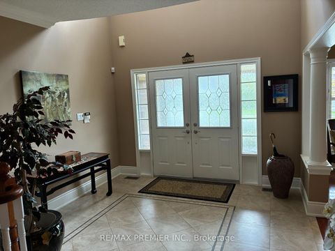 Photo 1 at 90 Siderno Crescent, East Woodbridge, Vaughan