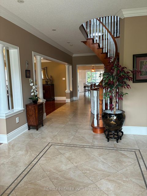 Photo 3 at 90 Siderno Crescent, East Woodbridge, Vaughan