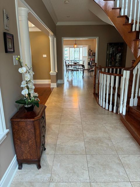 Photo 4 at 90 Siderno Crescent, East Woodbridge, Vaughan