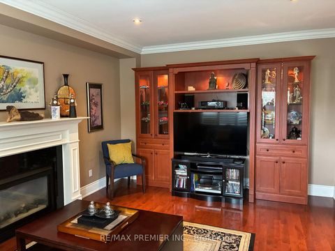 Photo 20 at 90 Siderno Crescent, East Woodbridge, Vaughan