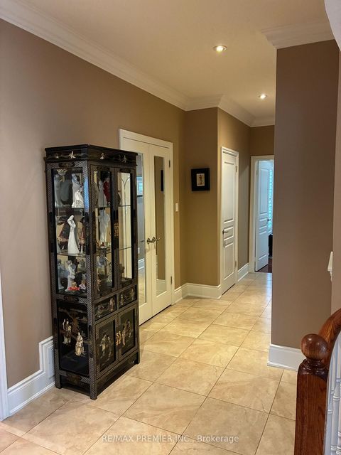 Photo 21 at 90 Siderno Crescent, East Woodbridge, Vaughan