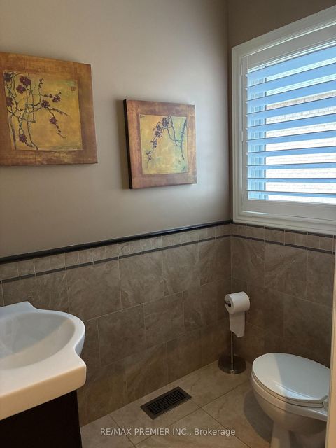Photo 22 at 90 Siderno Crescent, East Woodbridge, Vaughan