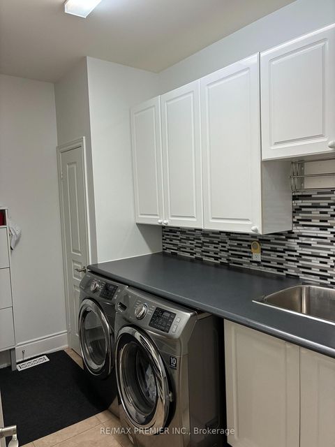 Photo 24 at 90 Siderno Crescent, East Woodbridge, Vaughan
