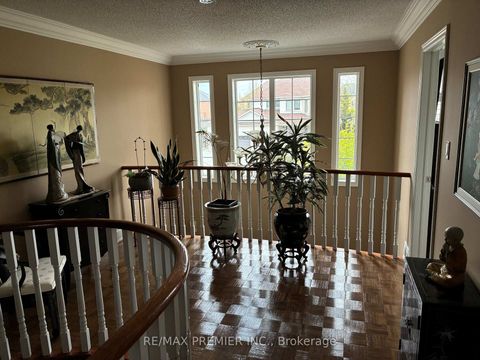 Photo 26 at 90 Siderno Crescent, East Woodbridge, Vaughan
