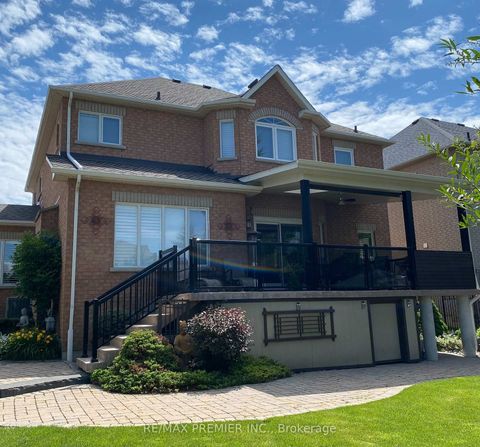 Photo 42 at 90 Siderno Crescent, East Woodbridge, Vaughan