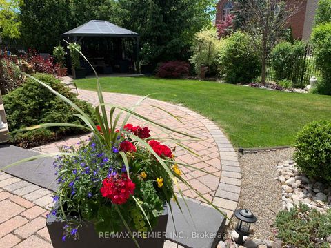 Photo 44 at 90 Siderno Crescent, East Woodbridge, Vaughan