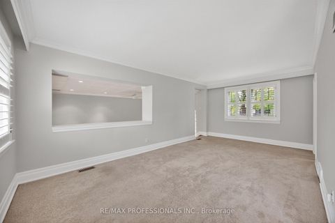 Photo 5 at 27 Nottingham Drive, Humber Valley, Toronto
