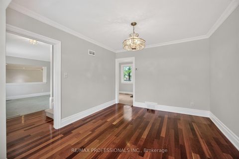 Photo 13 at 27 Nottingham Drive, Humber Valley, Toronto