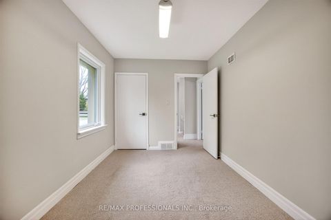 Photo 34 at 27 Nottingham Drive, Humber Valley, Toronto