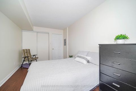 Photo 17 at 511 - 256 Doris Avenue, Willowdale East, Toronto