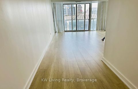 Photo 6 at 1707 - 126 Simcoe Street, Waterfront Communities C1, Toronto