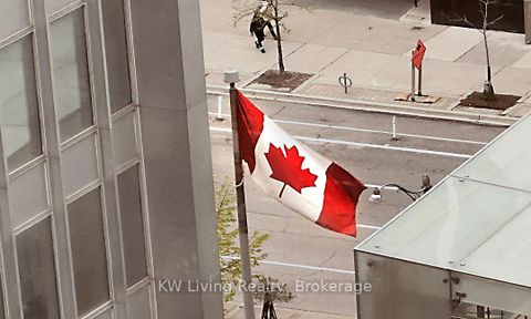 Photo 8 at 1707 - 126 Simcoe Street, Waterfront Communities C1, Toronto