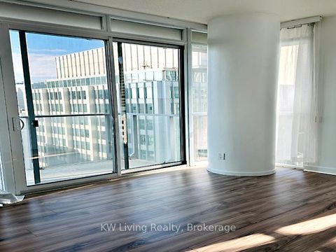 Photo 15 at 1707 - 126 Simcoe Street, Waterfront Communities C1, Toronto