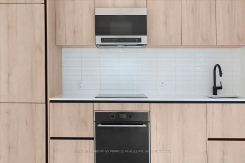 Photo 14 at 513S - 127 Broadway Avenue, Mount Pleasant West, Toronto
