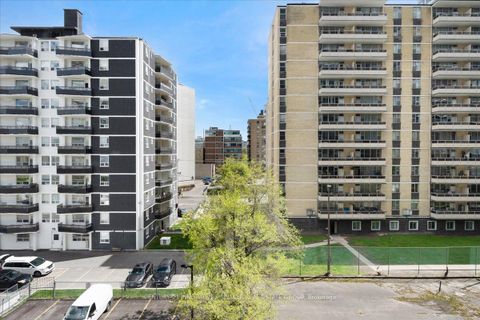 Photo 19 at 513S - 127 Broadway Avenue, Mount Pleasant West, Toronto
