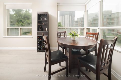 Photo 24 at 413 - 7 Townsgate Drive, Yorkhill, Vaughan