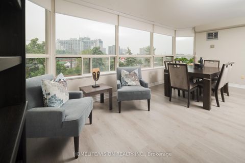 Photo 26 at 413 - 7 Townsgate Drive, Yorkhill, Vaughan
