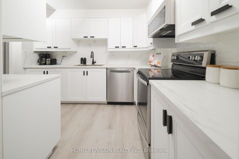 Photo 30 at 413 - 7 Townsgate Drive, Yorkhill, Vaughan