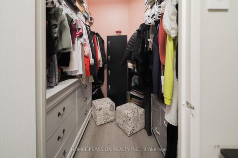 Photo 37 at 413 - 7 Townsgate Drive, Yorkhill, Vaughan