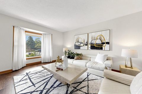 Photo 5 at 312 Valeria Boulevard, East Woodbridge, Vaughan