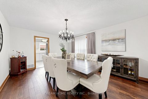 Photo 6 at 312 Valeria Boulevard, East Woodbridge, Vaughan
