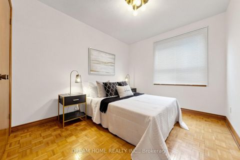 Photo 13 at 312 Valeria Boulevard, East Woodbridge, Vaughan