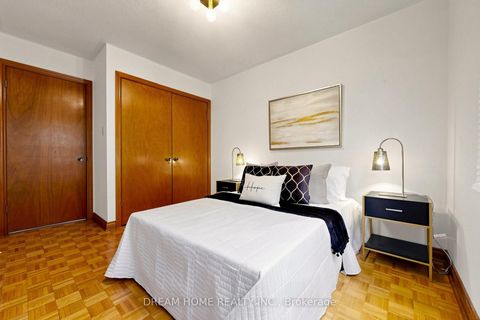 Photo 14 at 312 Valeria Boulevard, East Woodbridge, Vaughan