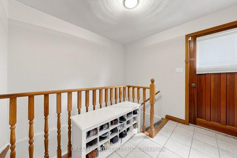 Photo 17 at 312 Valeria Boulevard, East Woodbridge, Vaughan