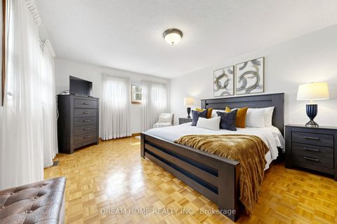 Photo 19 at 312 Valeria Boulevard, East Woodbridge, Vaughan