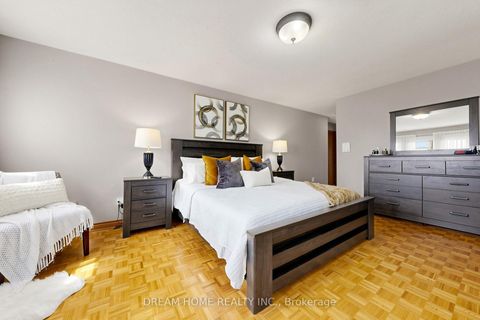 Photo 20 at 312 Valeria Boulevard, East Woodbridge, Vaughan