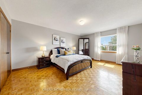 Photo 23 at 312 Valeria Boulevard, East Woodbridge, Vaughan