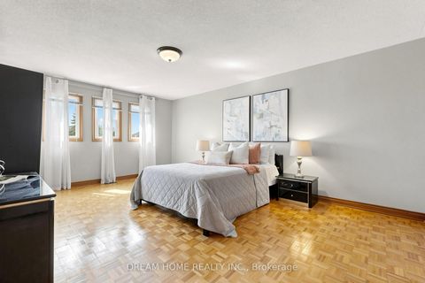 Photo 27 at 312 Valeria Boulevard, East Woodbridge, Vaughan